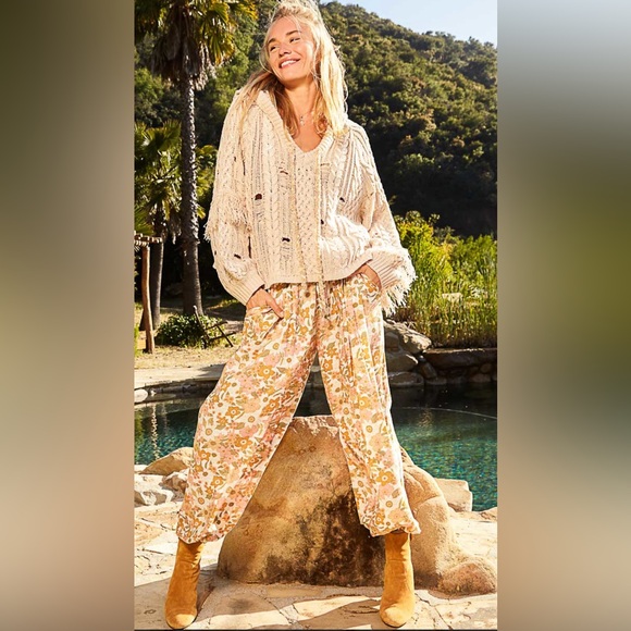 #137 Sale!! POL Floral Harem Pants - Picture 7 of 11